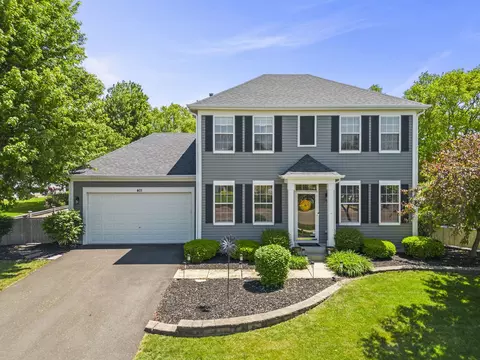 401 Manchester Rd, Oswego, IL 60543