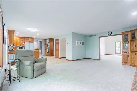 Living - 6 Jill Ct, Bloomington, IL 61701 photo 1 of 7