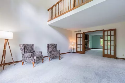 Living - 6 Jill Ct, Bloomington, IL 61701 photo 5 of 7