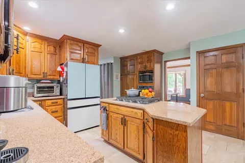 Kitchen - 6 Jill Ct, Bloomington, IL 61701 photo 3 of 3