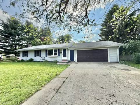 5530 River Reach Dr, Belvidere, IL 61008