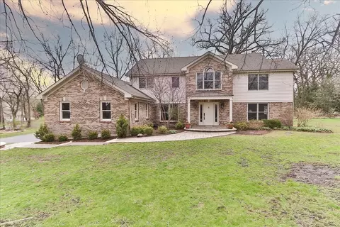 20090 Sunshine Ln, Deer Park, IL 60010