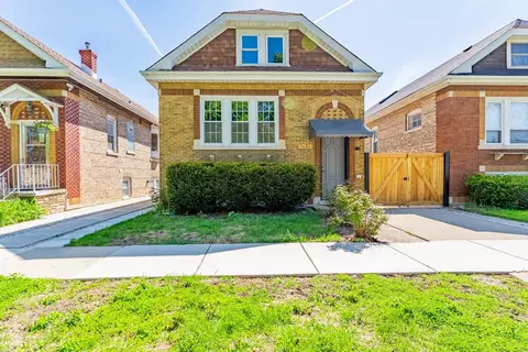 2531 Grove Ave, Berwyn, IL 60402