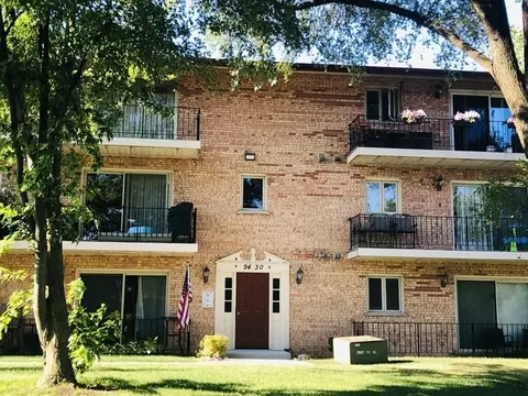 9430 Greenbriar Dr #1F, Hickory Hills, IL 60457