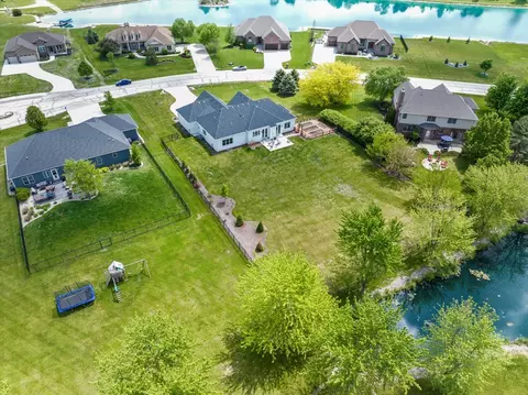 View/Area - 2803 Ninovan Ln, Minooka, IL 60447 photo 7 of 11