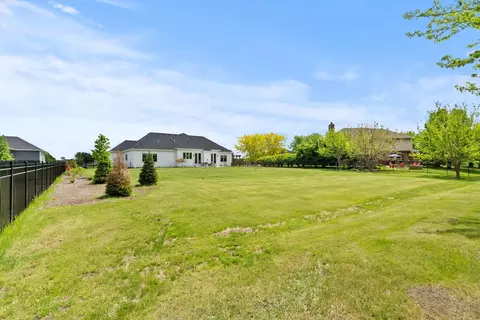 Exterior - 2803 Ninovan Ln, Minooka, IL 60447 photo 6 of 9