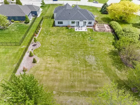 View/Area - 2803 Ninovan Ln, Minooka, IL 60447 photo 10 of 11