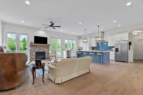 Other - 2803 Ninovan Ln, Minooka, IL 60447 photo 4 of 8