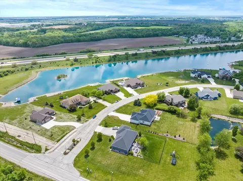 View/Area - 2803 Ninovan Ln, Minooka, IL 60447 photo 8 of 11
