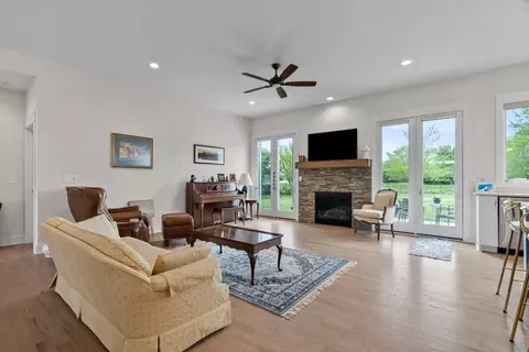 Living - 2803 Ninovan Ln, Minooka, IL 60447 photo 1 of 1