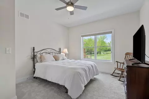 Bedroom - 2803 Ninovan Ln, Minooka, IL 60447 photo 4 of 5