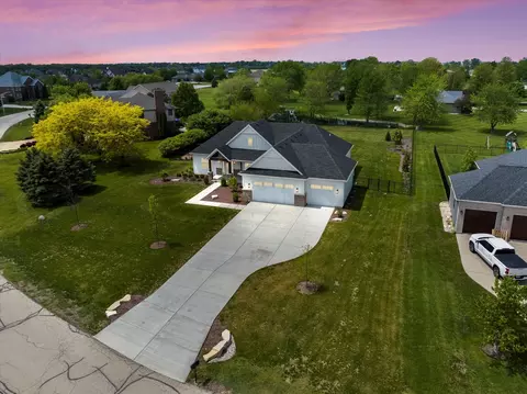 View/Area - 2803 Ninovan Ln, Minooka, IL 60447 photo 2 of 11