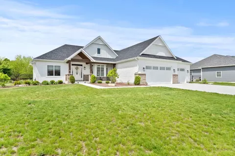 Exterior - 2803 Ninovan Ln, Minooka, IL 60447 photo 3 of 9