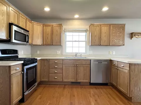 1205 Eagle Bluff Dr, Bourbonnais, IL 60914 photo 9