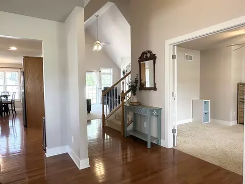 1205 Eagle Bluff Dr, Bourbonnais, IL 60914 photo 4