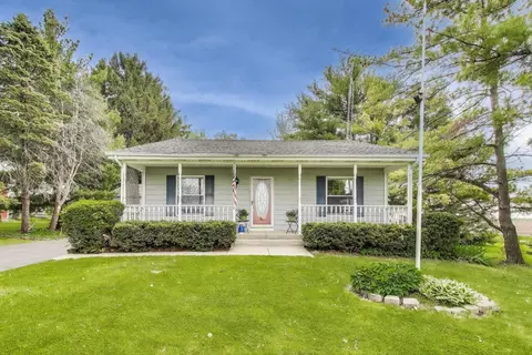 1340 Wooley Rd, Oswego, IL 60543