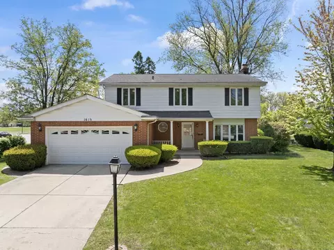 1615 E Linden Ln, Mount Prospect, IL 60056