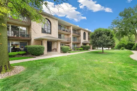 10248 Southwest Hwy #3C, Chicago Ridge, IL 60415