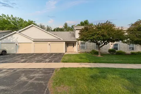 1171 N Red Oak Cir #3, Round Lake Beach, IL 60073
