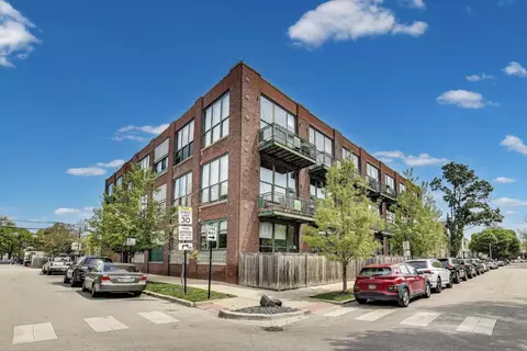 2654 W Medill Ave #202, Chicago, IL 60647