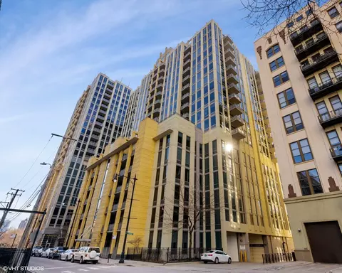 720 N Larrabee St #1401, Chicago, IL 60654