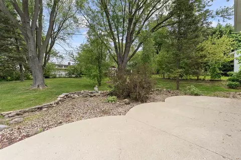 Exterior - 208 Ridge St, Algonquin, IL 60102 photo 1 of 6