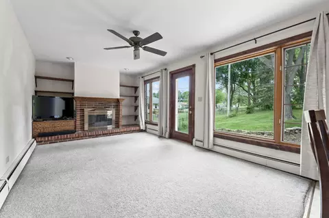 Living - 208 Ridge St, Algonquin, IL 60102 photo 4 of 5