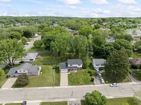 View/Area - 208 Ridge St, Algonquin, IL 60102 photo 3 of 3