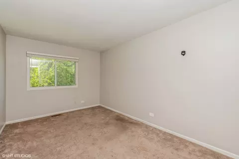 Bedroom - 618 Hampton Cir, Elgin, IL 60120 photo 2 of 3