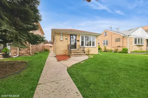 8128 N Odell Ave, Niles, IL 60714