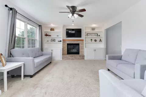 1505 Torrey Pines Rd, Normal, IL 61761 photo 4