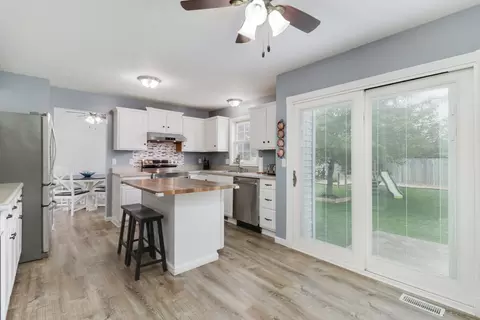 1505 Torrey Pines Rd, Normal, IL 61761 photo 14