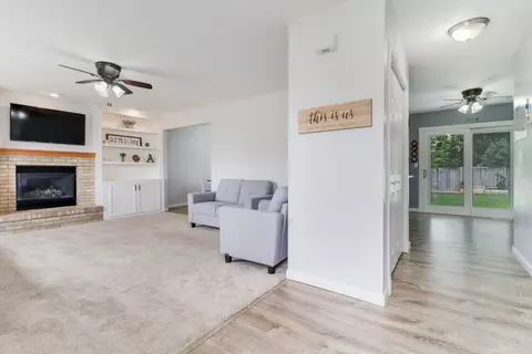 1505 Torrey Pines Rd, Normal, IL 61761 photo 3
