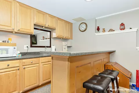 Kitchen - 1208 Capri Ter, Mchenry, IL 60050 photo 5 of 5
