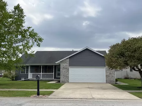 330 Centerpoint Dr S, Bourbonnais, IL 60914