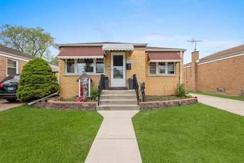 3038 Sarah St, Franklin Park, IL 60131