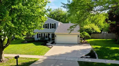 Exterior - 1218 S Appletree Ln, Bartlett, IL 60103 photo 12 of 13