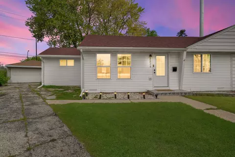 8834 S Keating Ave #8834, Hometown, IL 60456