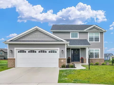 7 Connor Ct, Monticello, IL 61856