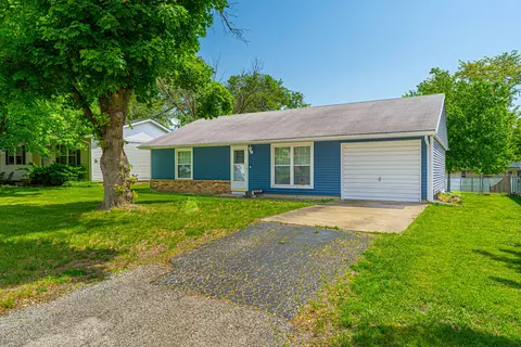 1034 N Monroe St, Lincoln, IL 62656