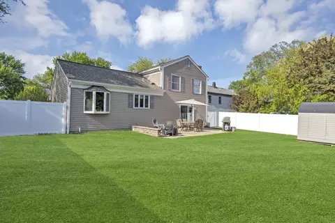 136 Sherman Ct, Bartlett, IL 60103 photo 4
