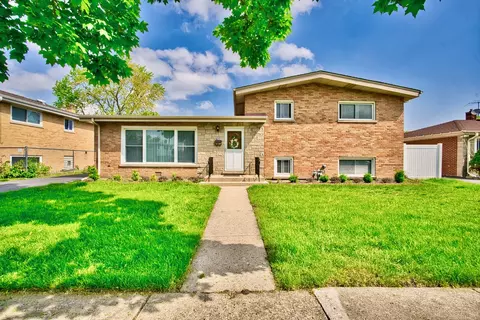 7906 Churchill St, Morton Grove, IL 60053