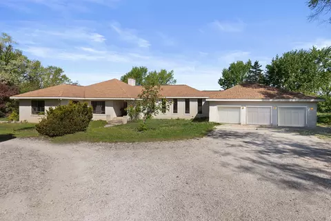 26348 N Edgemond Ln, Barrington, IL 60010
