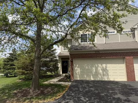 239 Nicole Dr #A, South Elgin, IL 60177
