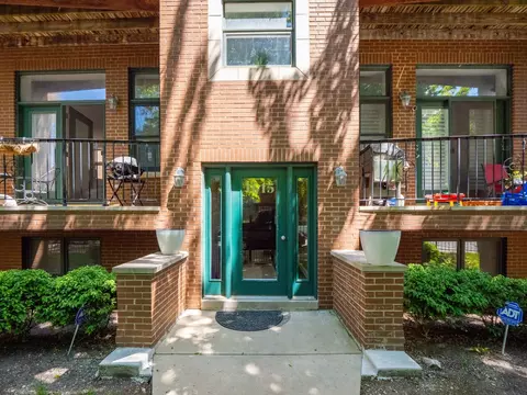 1615 N Claremont Ave #3N, Chicago, IL 60647