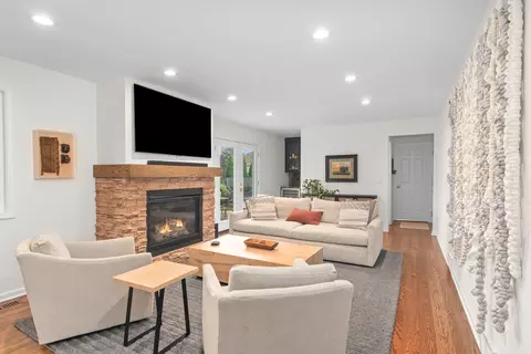 Living - 745 Constance Ln, Deerfield, IL 60015 photo 1 of 4