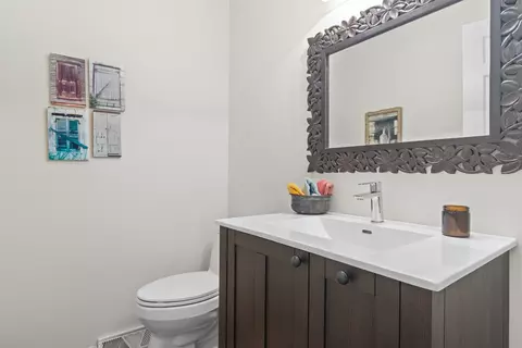Bath - 745 Constance Ln, Deerfield, IL 60015 photo 1 of 5