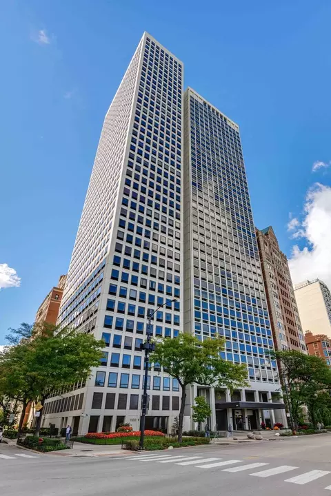 1100 N Lake Shore Dr #24B, Chicago, IL 60611
