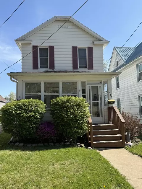 845 W Avon St W, Freeport, IL 61032