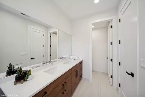 965 E 62nd St #1, Chicago, IL 60637 photo 8